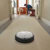 Aspirateur robot Roomba® 698 connecté au Wi-Fi